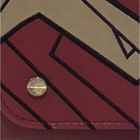 DC Comics Wonder Woman Crossbody/Handbag, Bonded Leather, Maroon & Gold - Picture 3 of 11